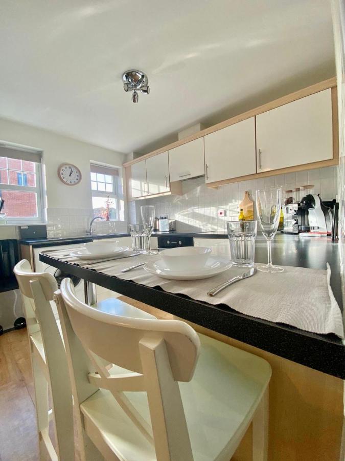 Apartamento Chase Heights Rugeley Exterior foto