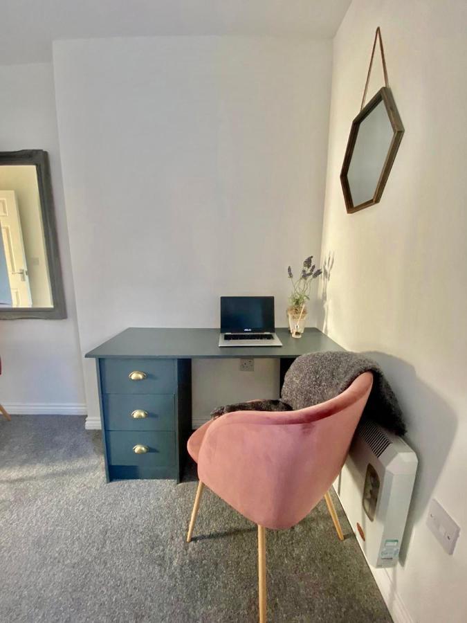 Apartamento Chase Heights Rugeley Exterior foto